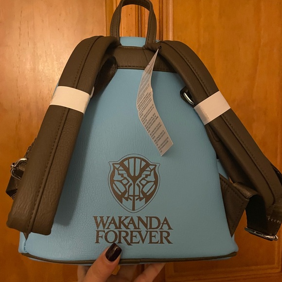 Black Panther Wakanda Loungefly Backpack - Picture 2 of 2